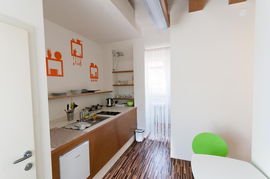 Small Double Room,372504982:JPEG