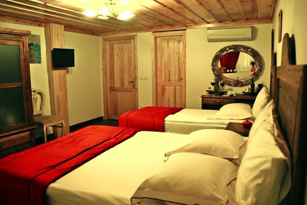 Standard Triple Room,462953277:JPEG