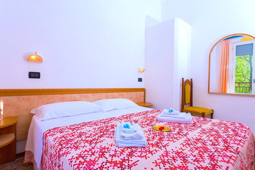 Double Room,239266369:JPEG