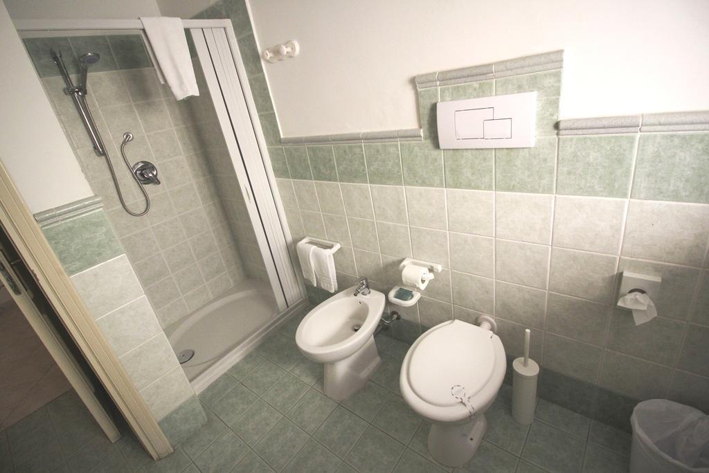 Quadruple Room Private Bathroom,806001978:JPEG