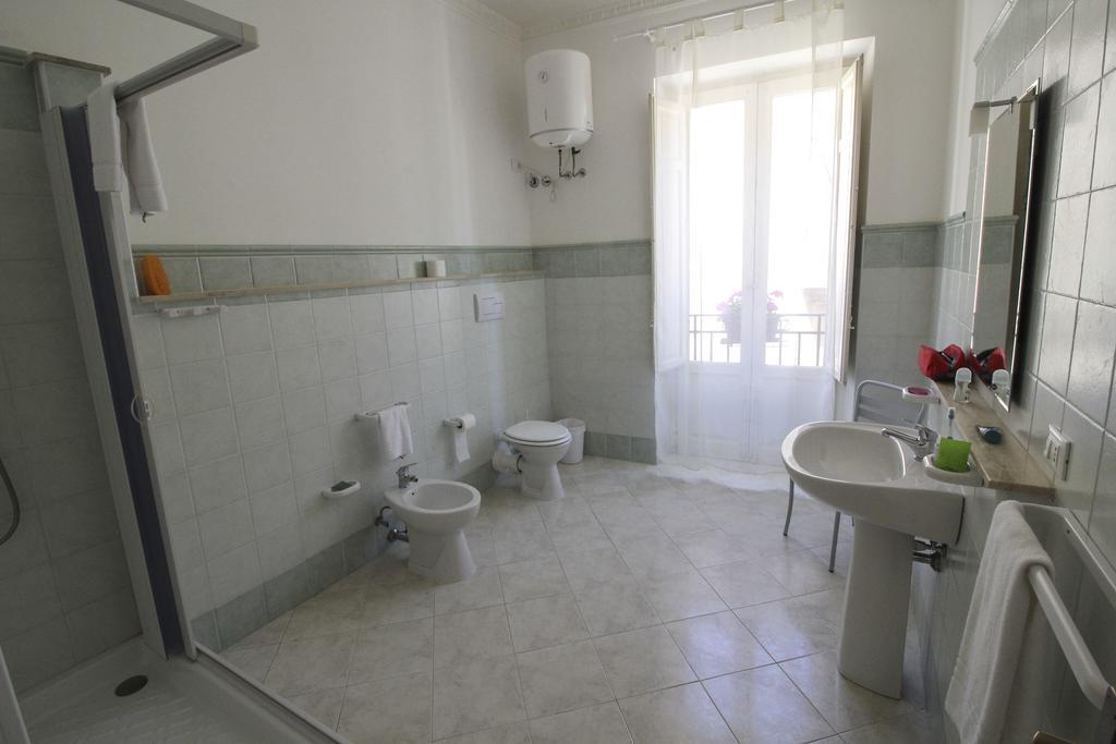Double Room,442503300:JPEG