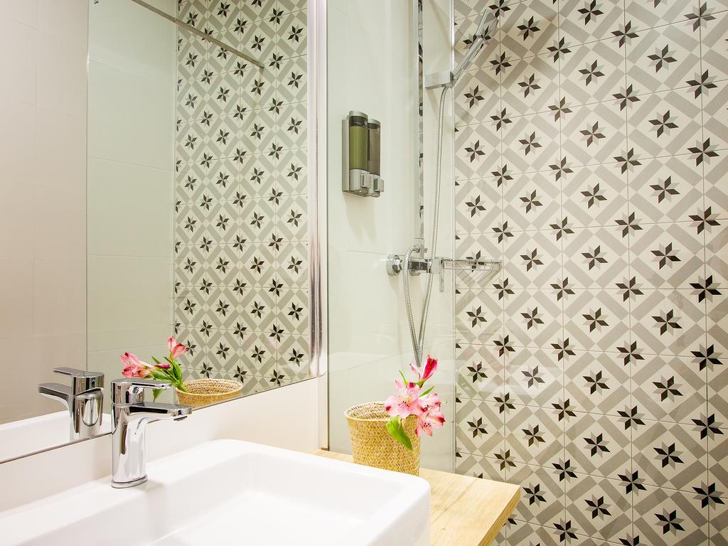 Exterior-Superior Double Room