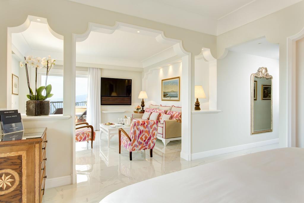 Royal Junior Suite Sea View Terrace Spa Bath,403553955:JPEG
