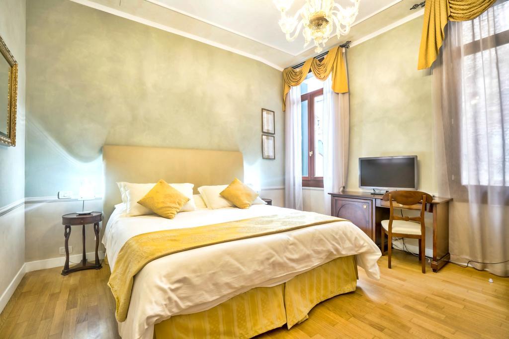 Double or Twin Room,403590369:JPEG