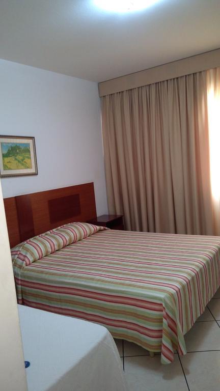 Family Room,747268496:JPEG