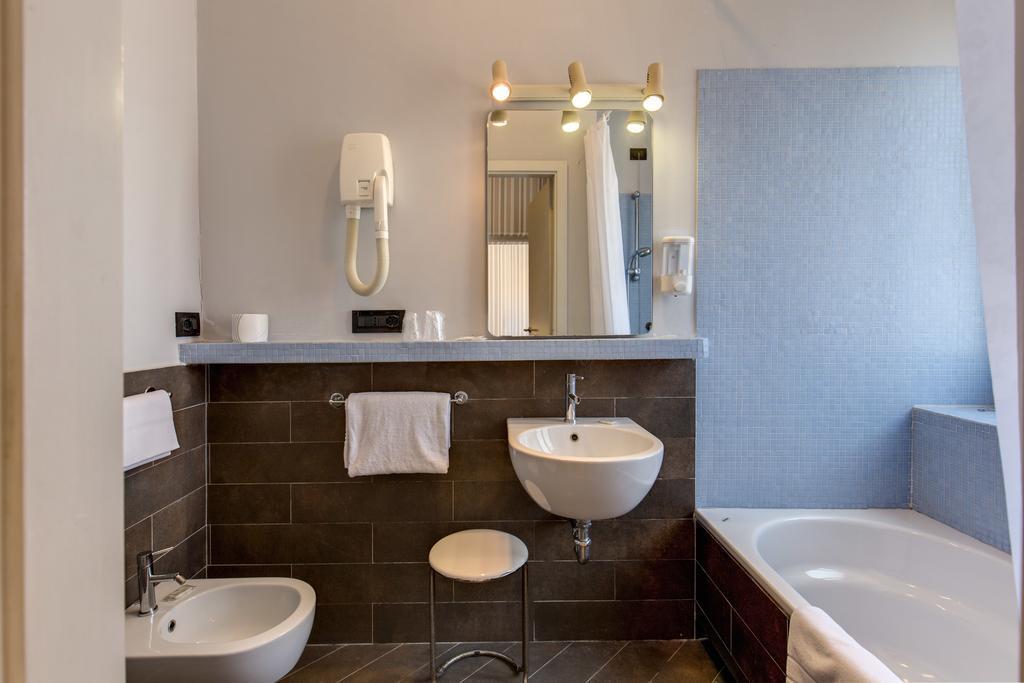 Triple Room,682192713:JPEG