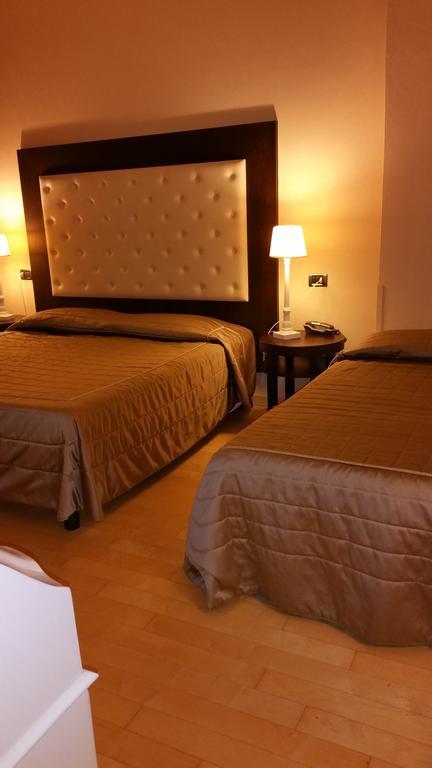 Triple Room,1609308626:JPEG