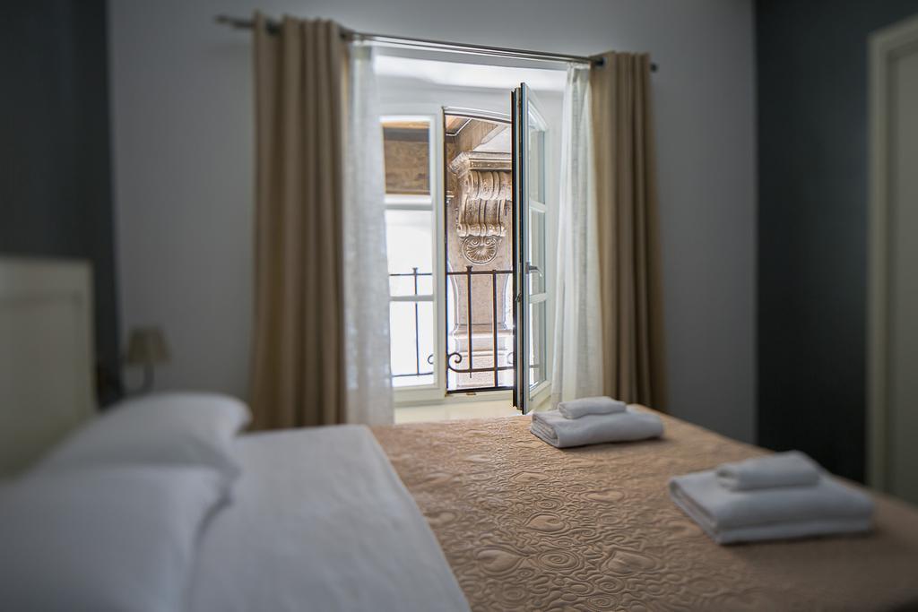 Double Room,406006578:JPEG