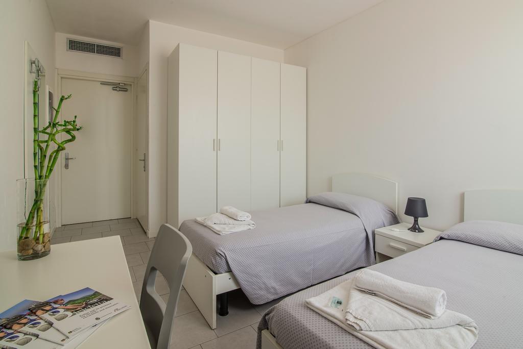 Twin Room,1167401140:JPEG