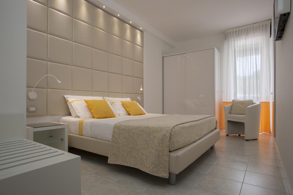 Appartamento con 1 Camera da Letto (4 Adulti) - Lato Piscina