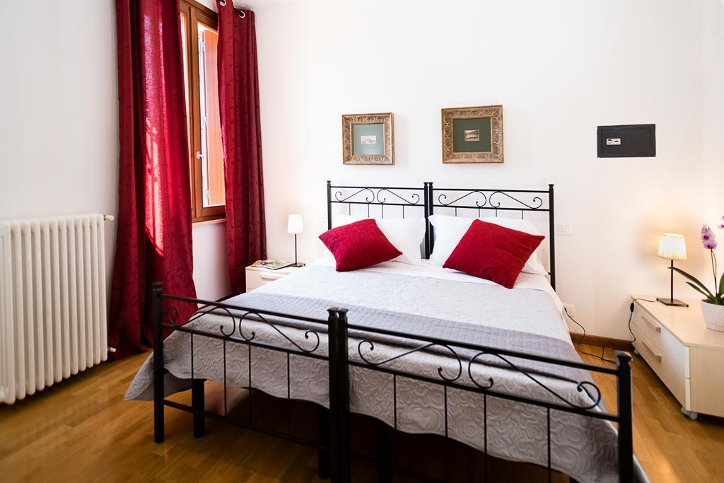 Standard One-Bedroom Apartment,412886826:JPEG