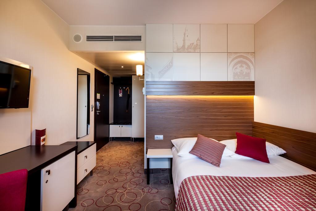 Single Room,1276966363:JPEG