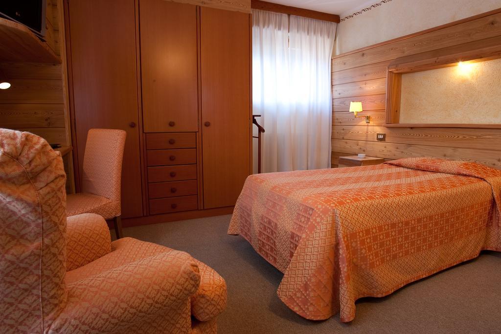 Single Room,741670240:JPEG