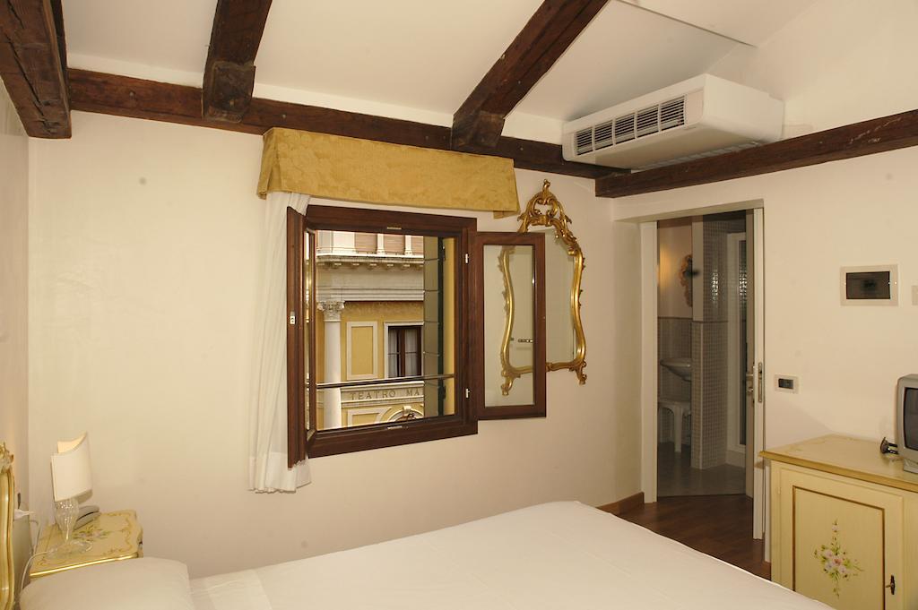 Double Room,353053042:JPEG