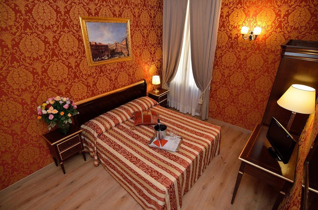 Double or Twin Room,418399224:JPEG