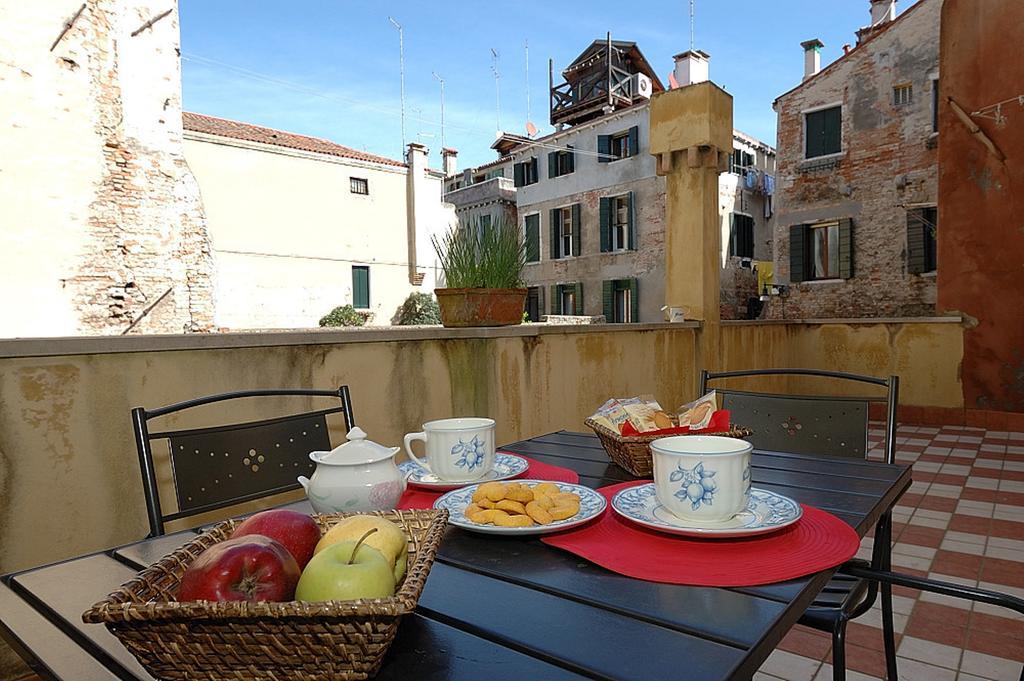 Apartment Terrace,1137078205:JPEG