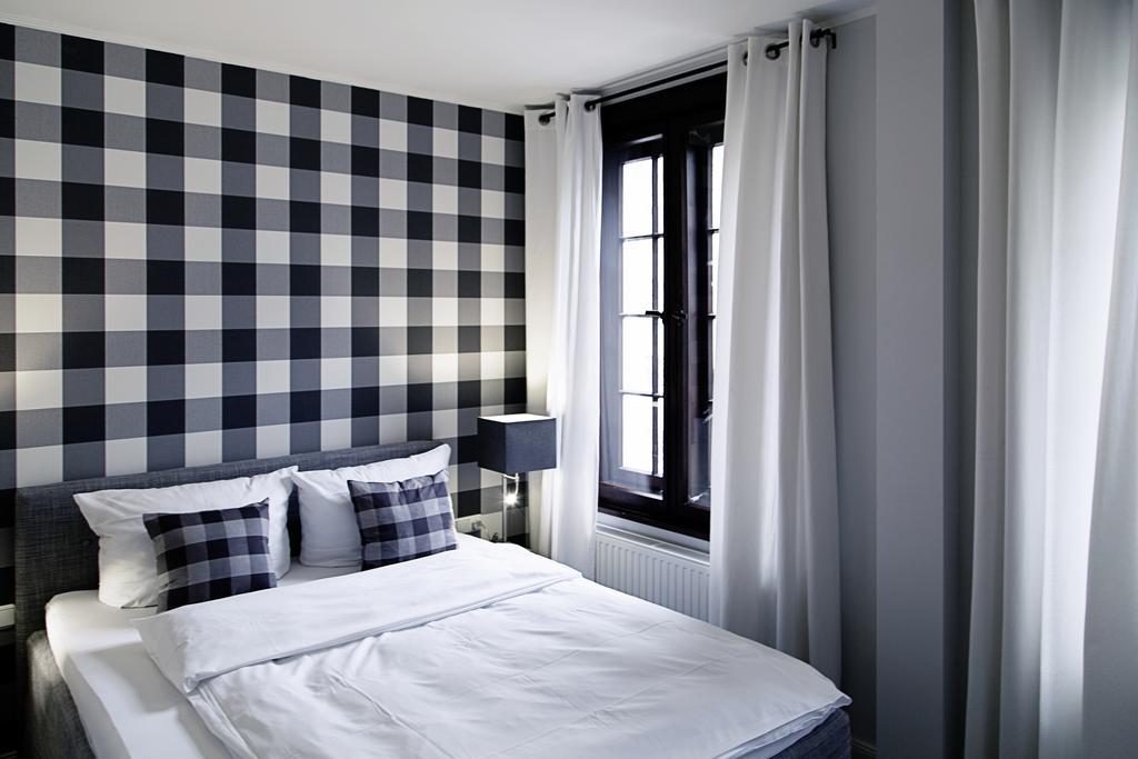 Comfort Queen Room