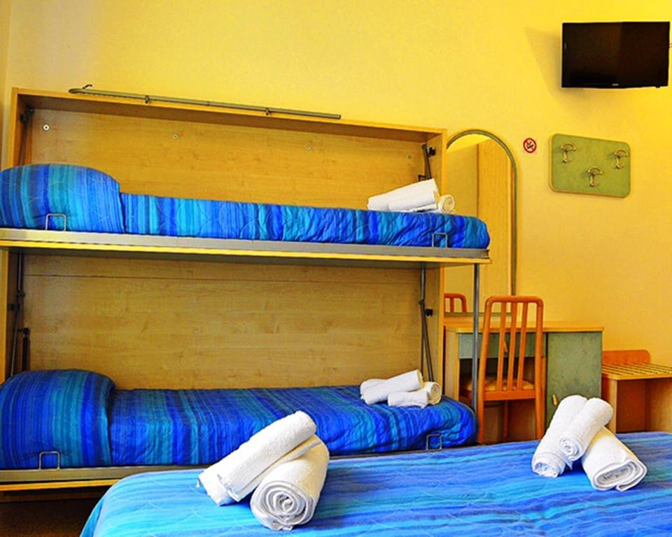 Economy Quadruple Room,687620616:JPEG