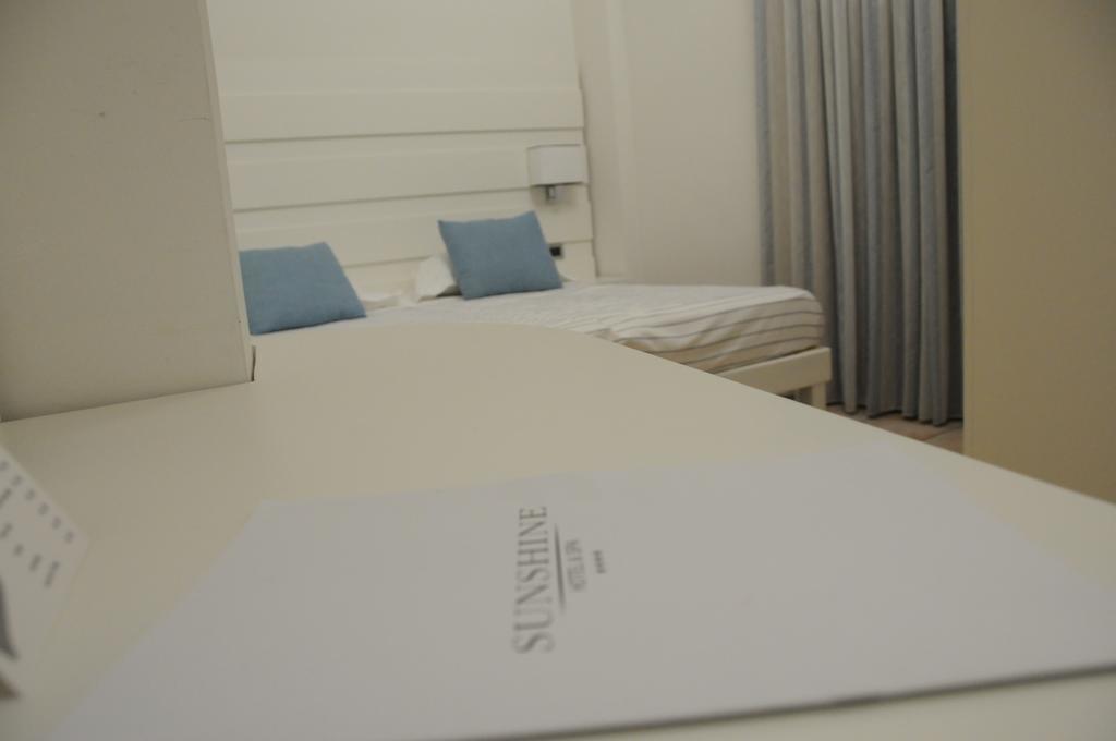 Double Room,422767395:JPEG