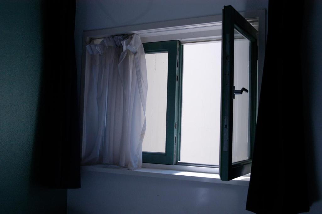 Triple Room with Shared Bathroom,688351824:JPEG