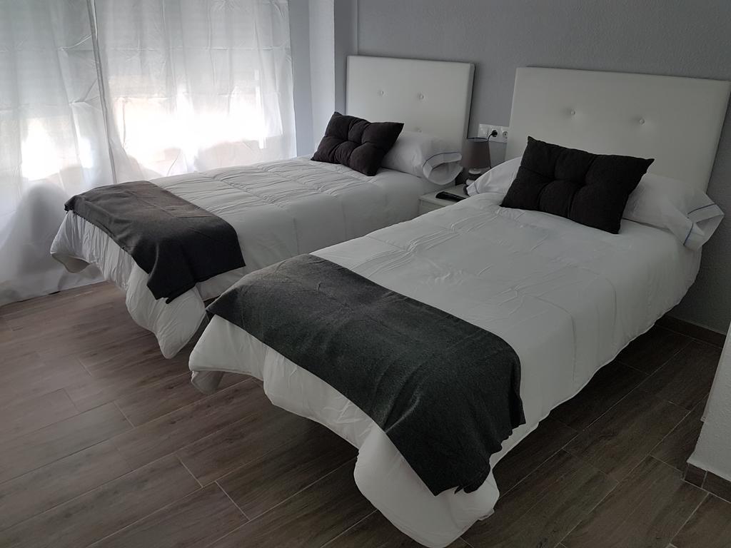 Standard Twin Room,436044489:JPEG