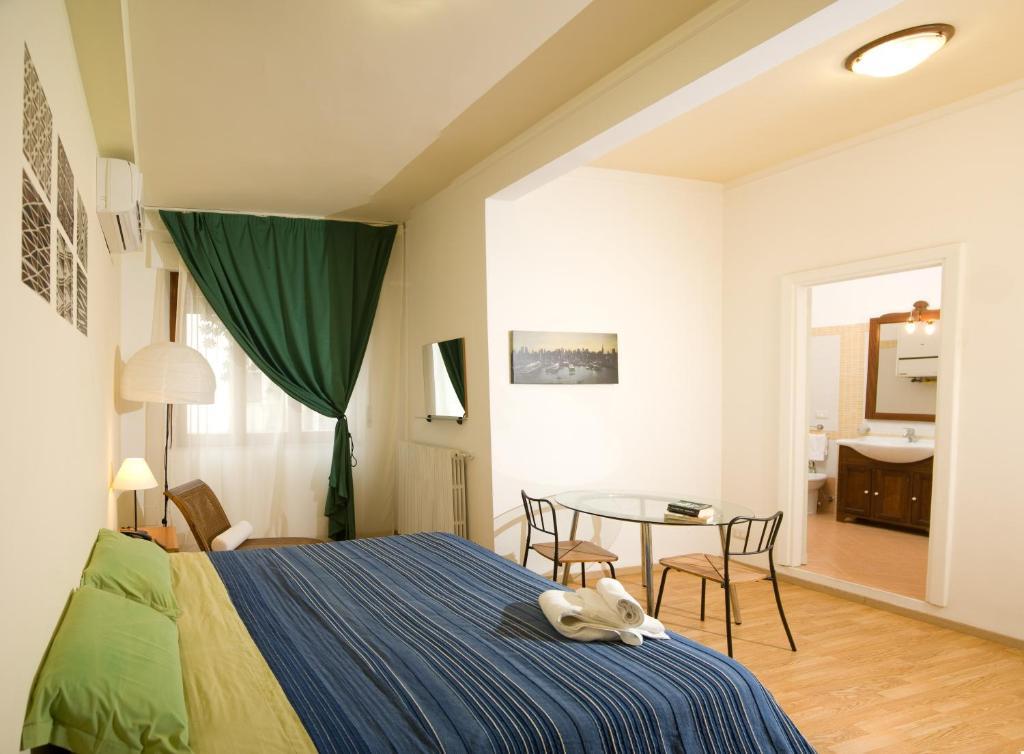 Double or Twin Room,72246323:JPEG