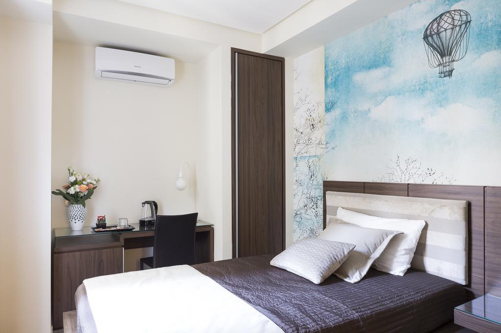 Small Double Room,445538154:JPEG