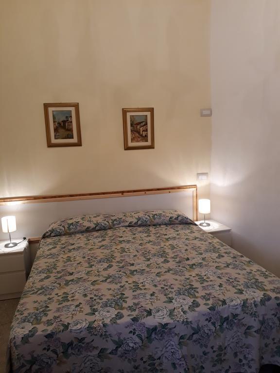 Camera Doppia con Letti Singoli con Bagno Privato