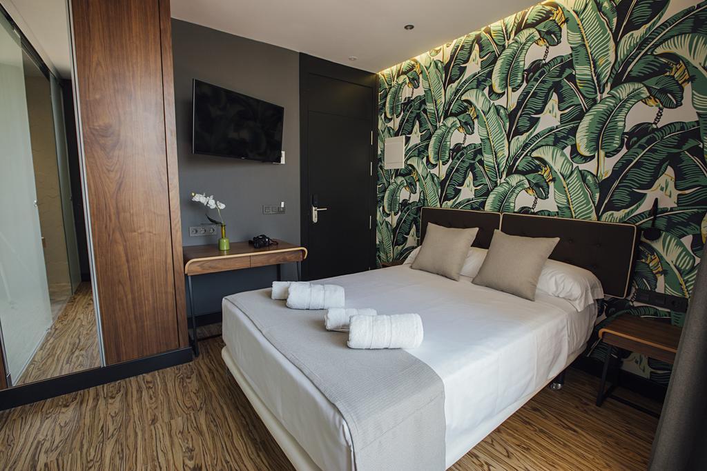 Single Room Balcony,1214575360:JPEG