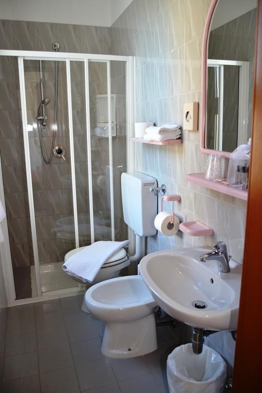 Family Room with Shared Bathroom,446518422:JPEG