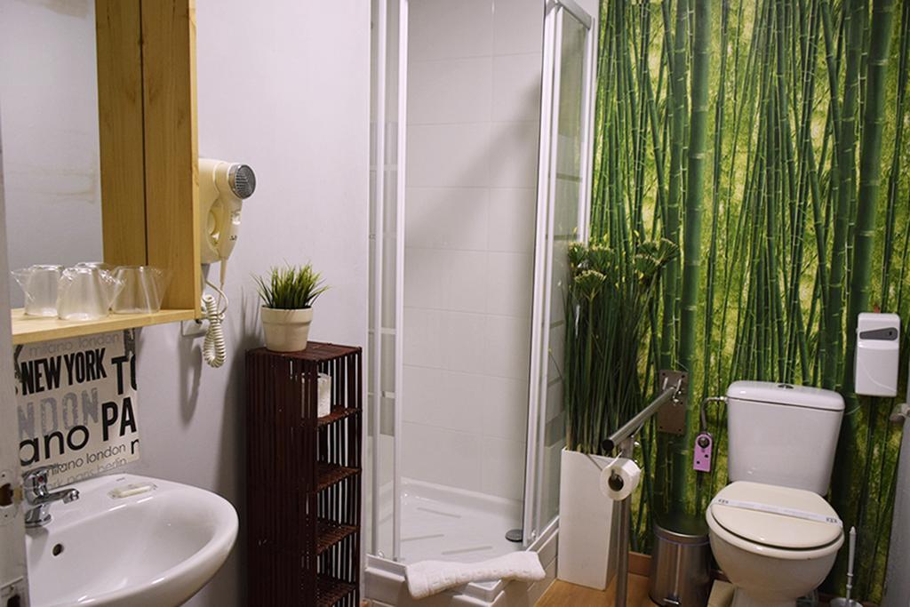Small Double Room Private Bathroom
