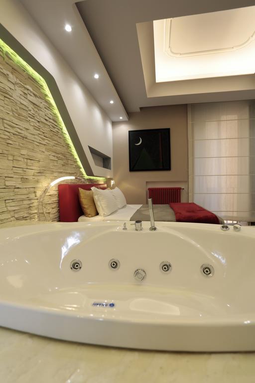 Deluxe Double Room Bath,451798536:JPEG