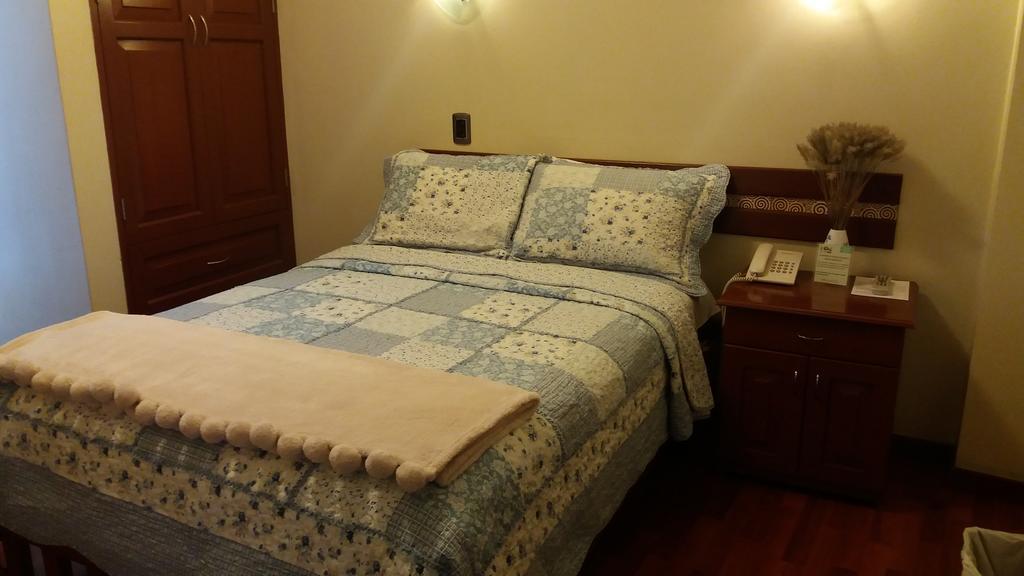Single Room,462356829:JPEG