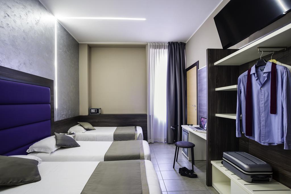 Triple Room,462867312:JPEG