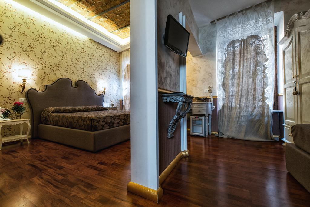 Triple Room,464822346:JPEG