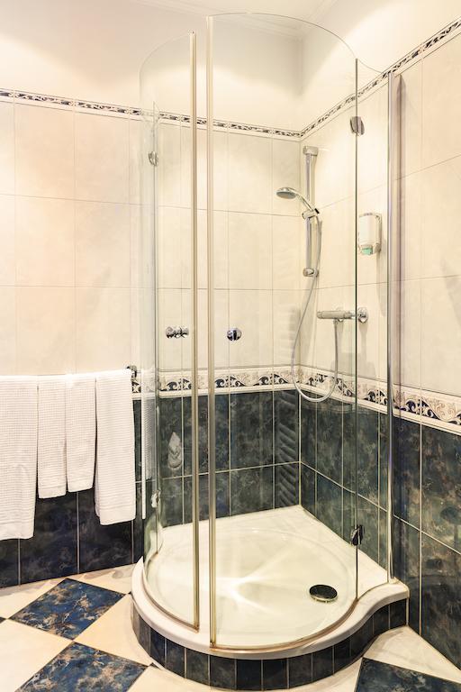 Double Room,974790298:JPEG