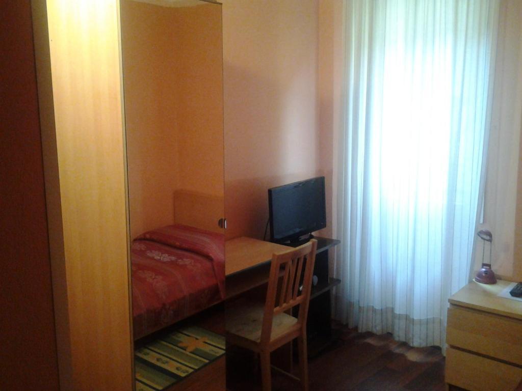 Single Room,51263161:JPEG