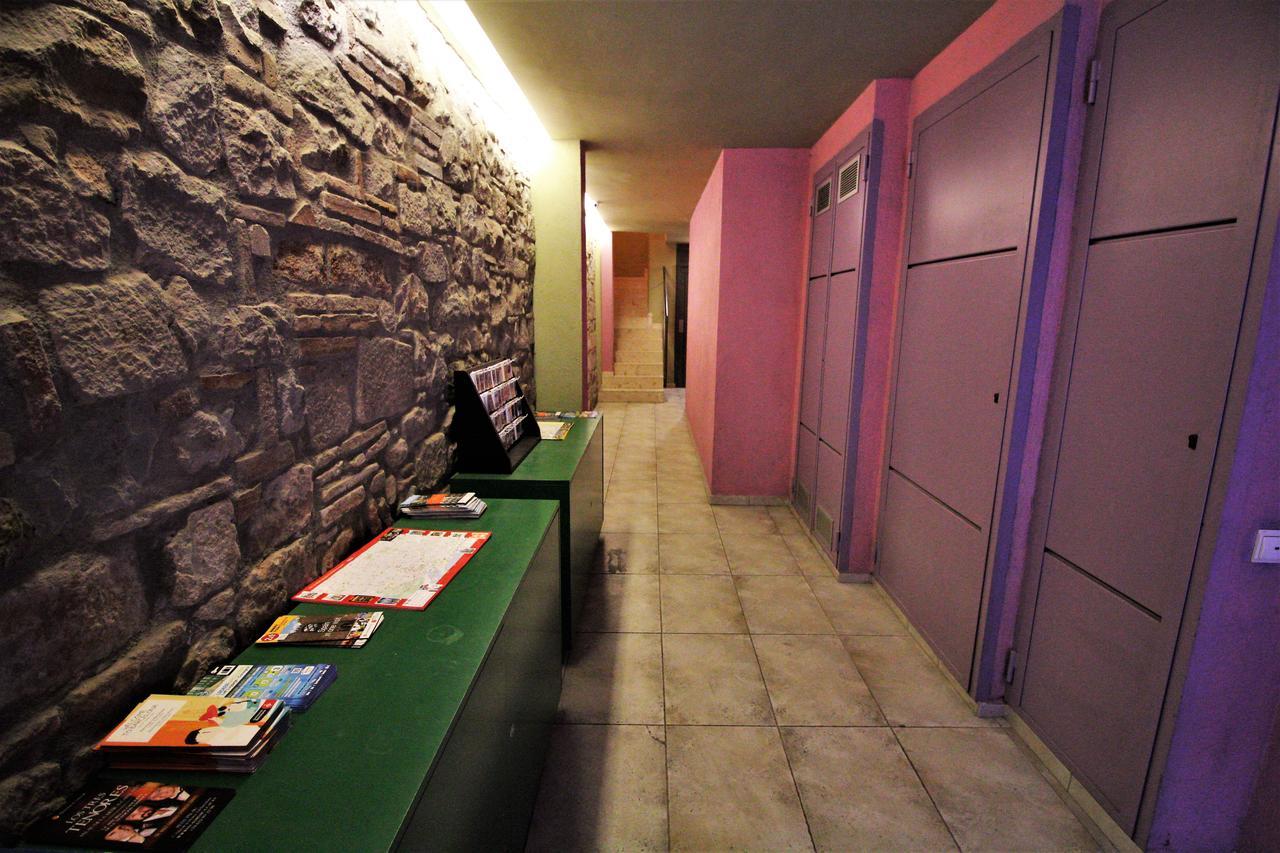 One-Bedroom Apartment,708537010:JPEG