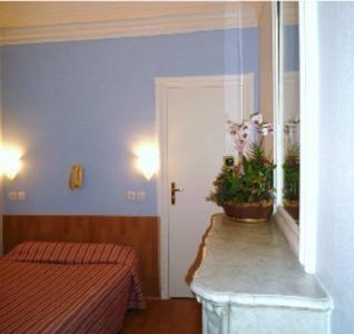 Triple Room,698751726:JPEG