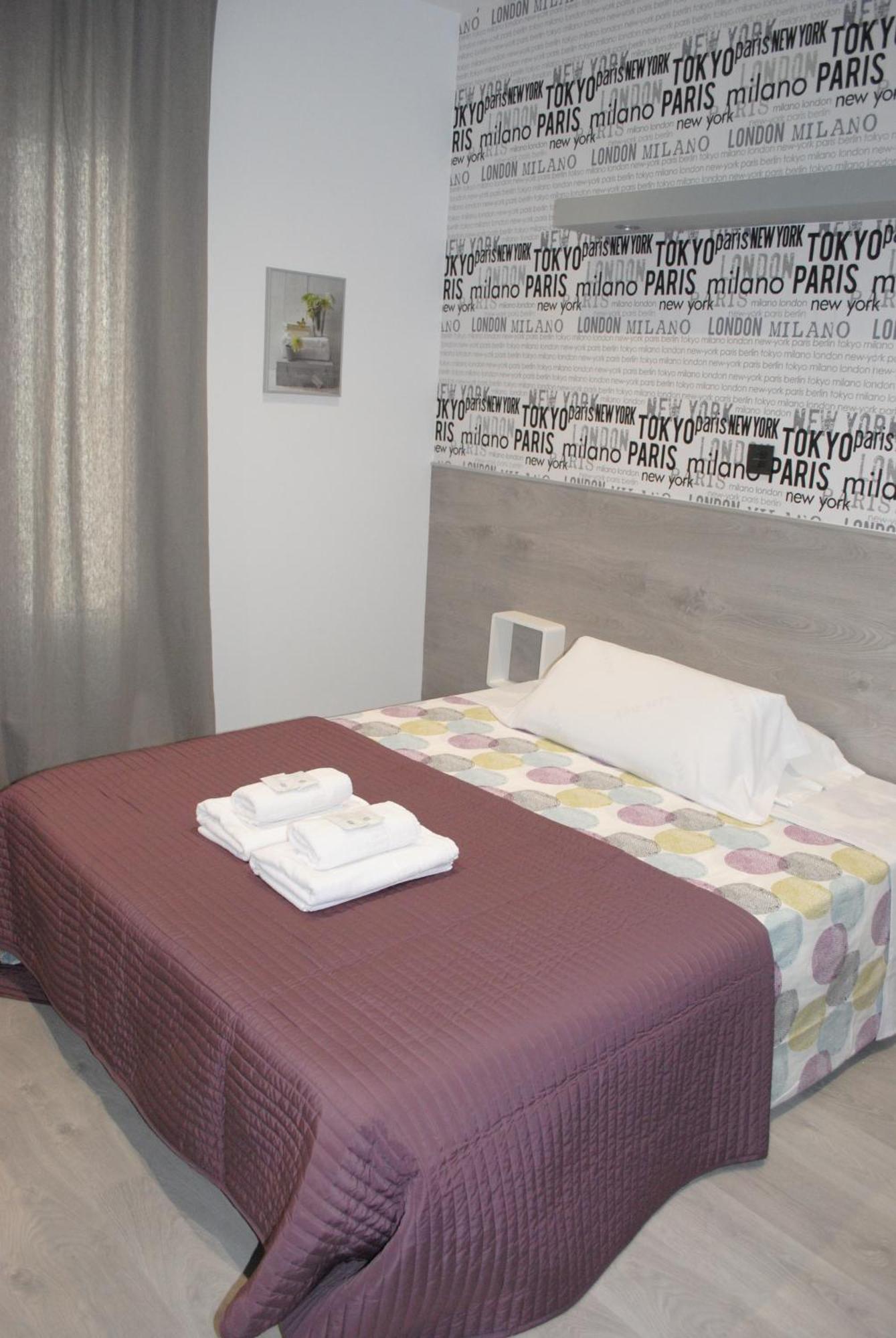 Classic Double Room,641127960:JPEG