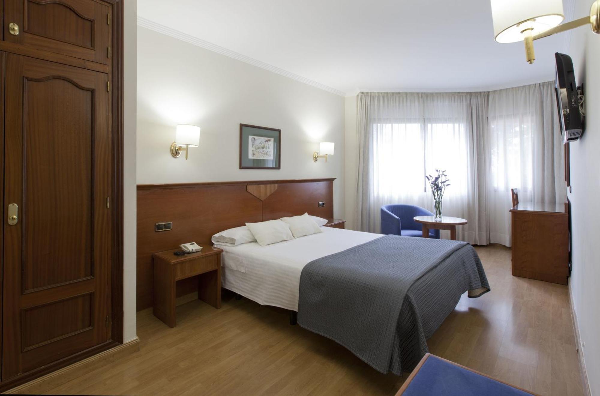 Double or Twin Room,1272796138:JPEG