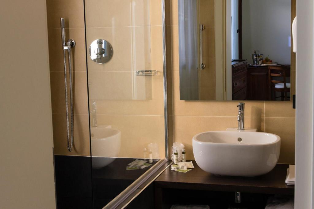 Classic Triple Room,1611114810:JPEG
