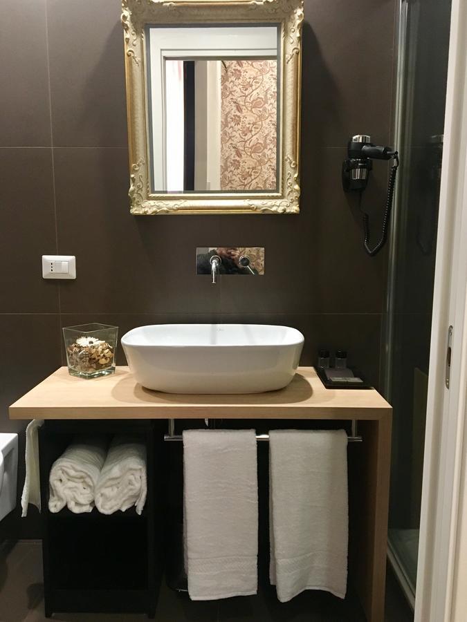 Deluxe One-Bedroom Apartment,526504683:JPEG