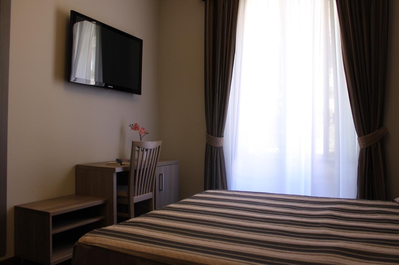 Deluxe Double Room,636100863:JPEG