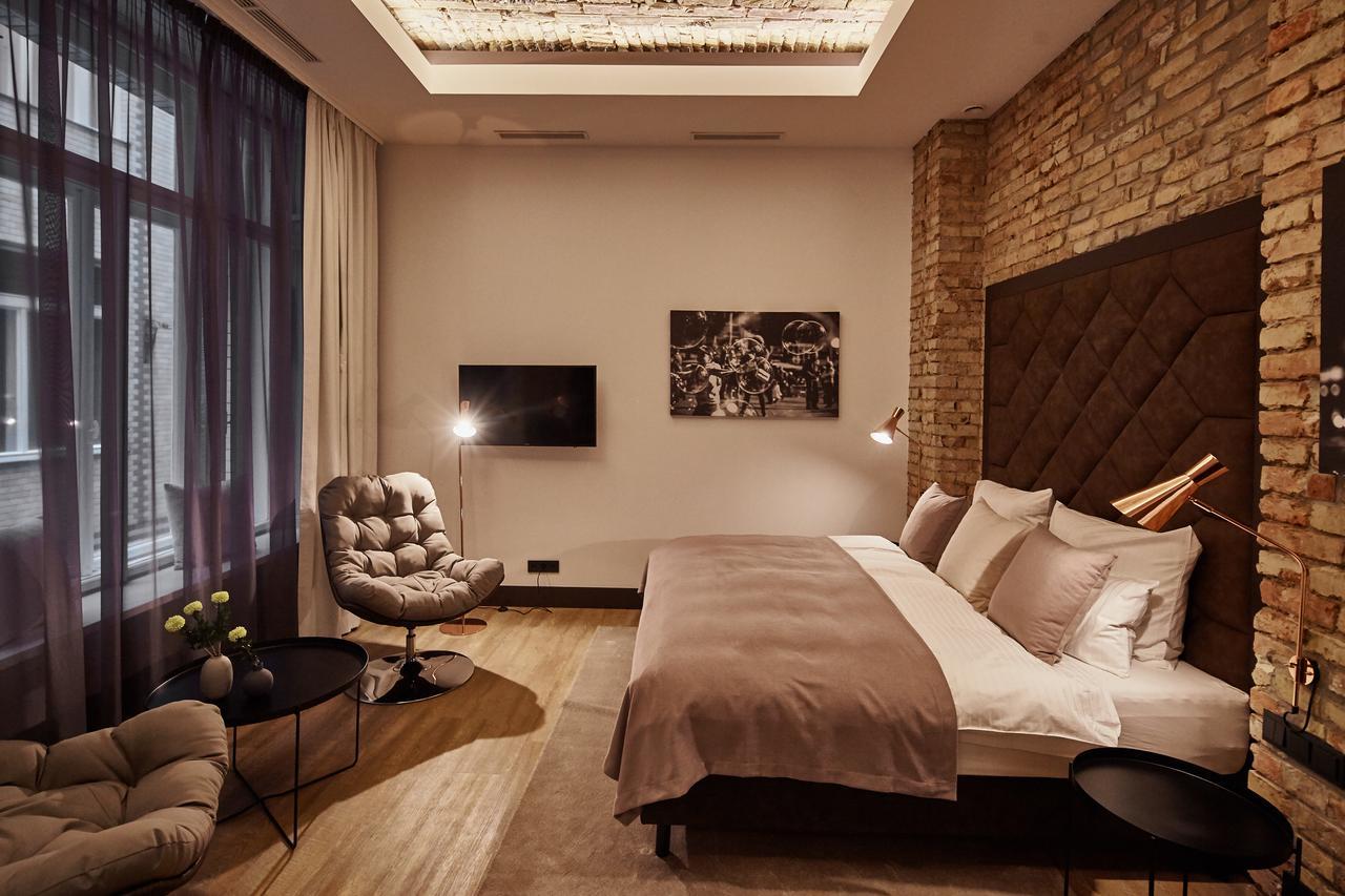 Suit Loft Familiar