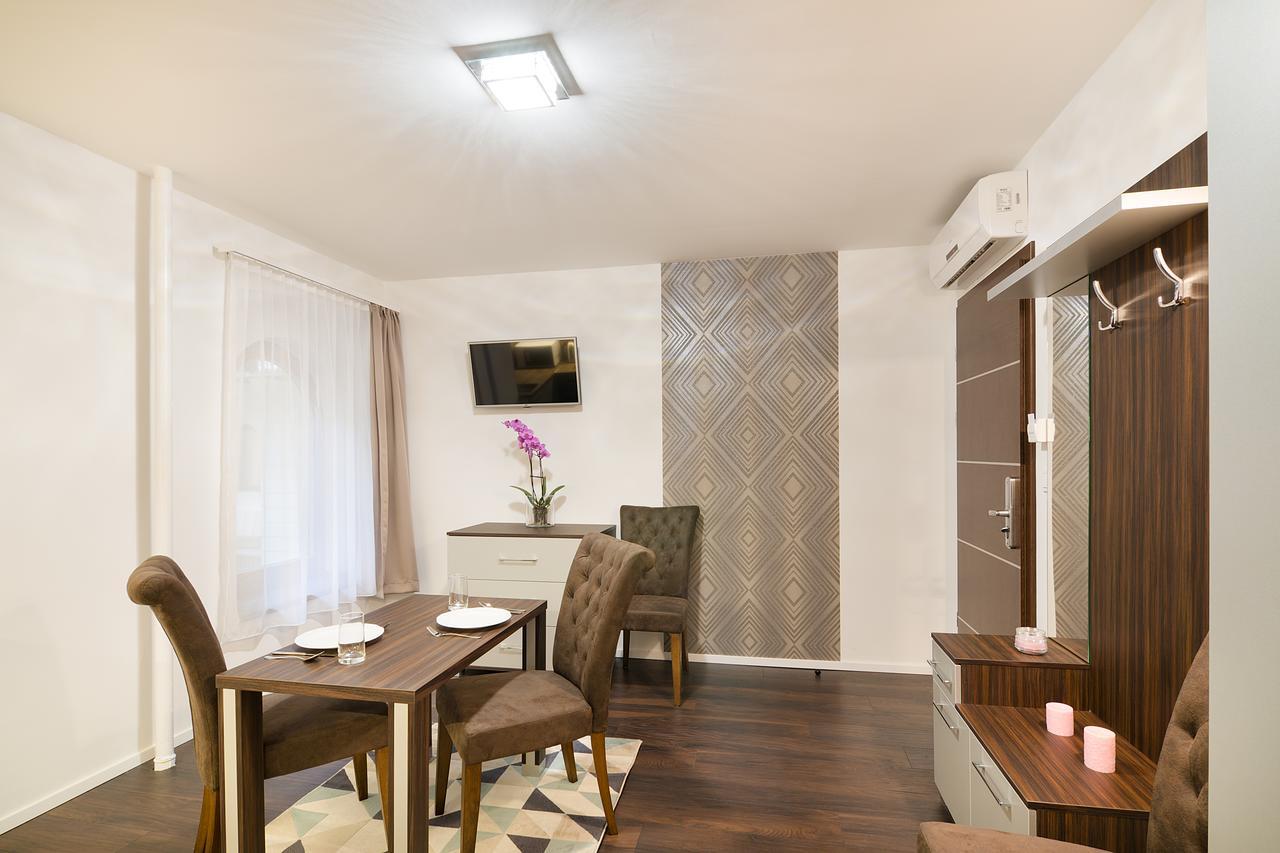 Two-Bedroom Apartment,531738072:JPEG