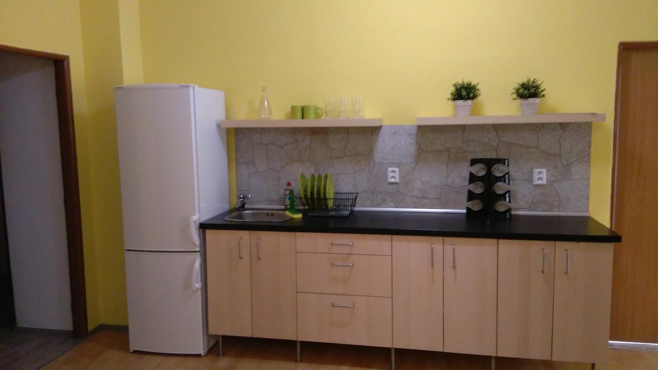 Posto Letto in Dormitorio per 8 Persone