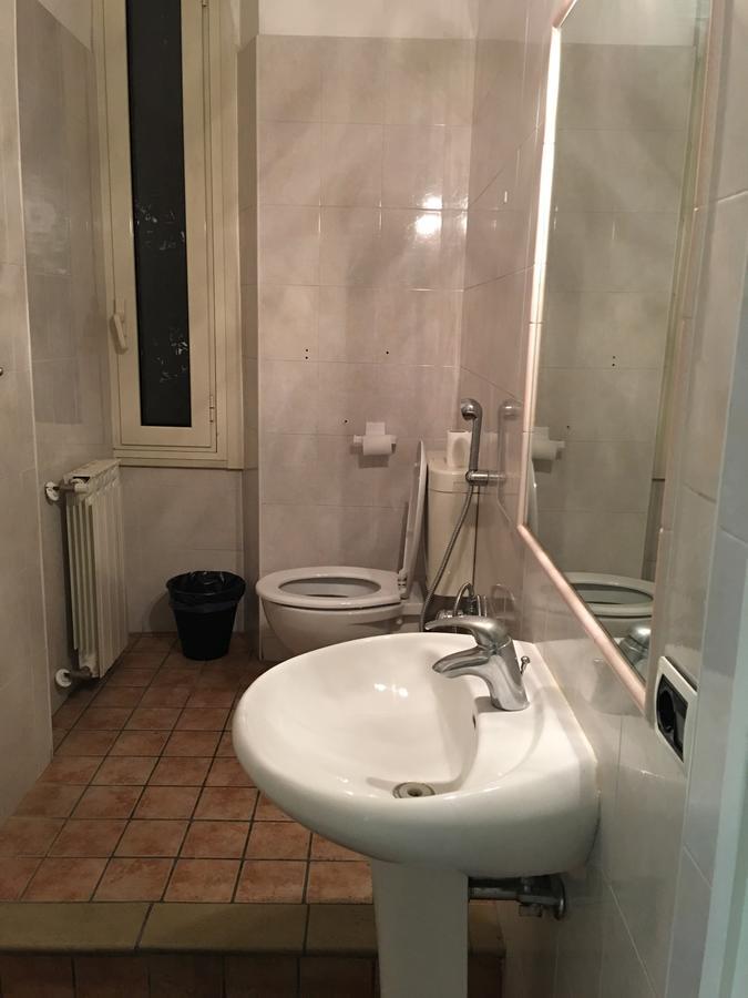 Triple Room with Outside Private Bathroom,537301884:JPEG