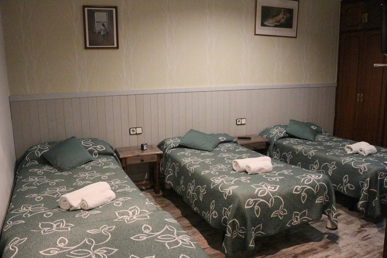 Standard Triple Room,537342294:JPEG
