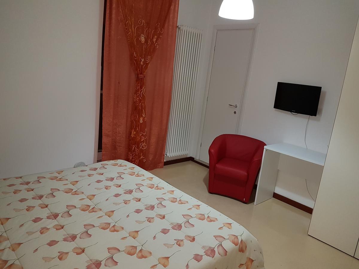 Large Double Room,537778104:JPEG